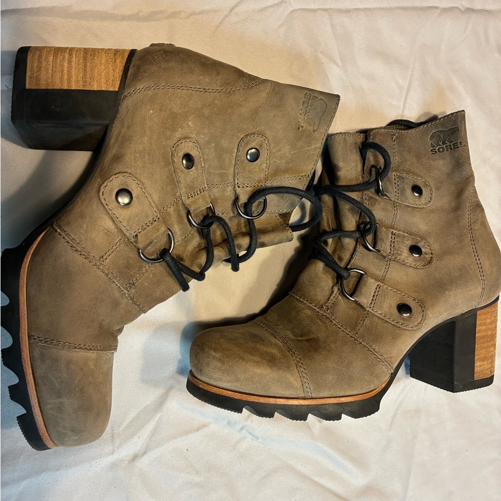 Sorel Women's Brown Lace Up Boots